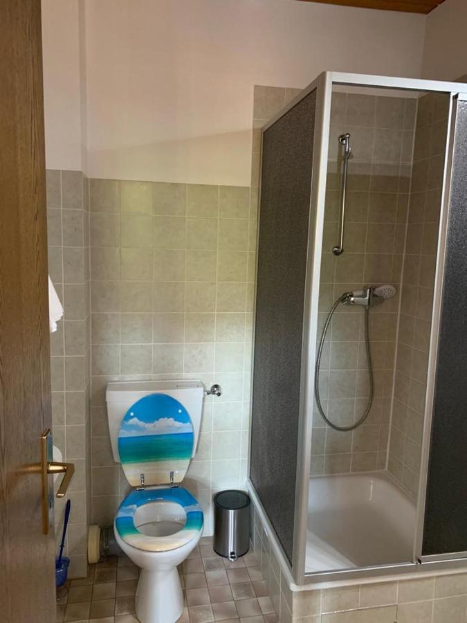 Hotelzimmer Im Alten Reihenhaus Auf Der Stadtmauer 바하라흐 외부 사진