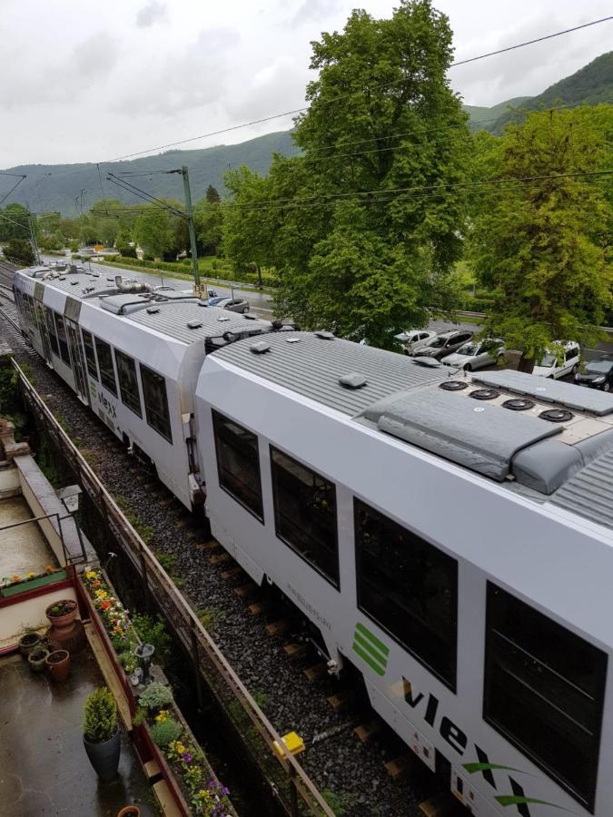 Hotelzimmer Im Alten Reihenhaus Auf Der Stadtmauer 바하라흐 외부 사진